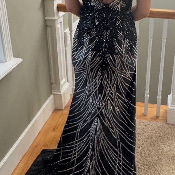 Rachel Allen  Gown/Formal   Black/silver crystals Size 2 - Picture 3 of 17
